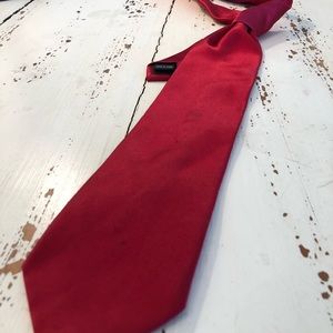Red men’s tie